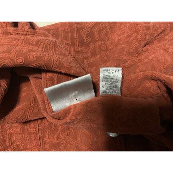 Chicos Women’s 0 US S 100% Silk Top Rust Geometric Long Sleeve Blouse - Picture 9 of 10